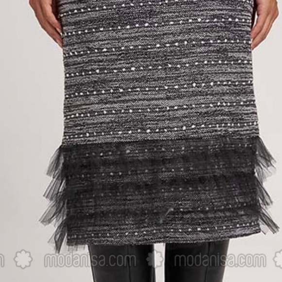 Black-Unlined- Metal Theard Skirt - Picture 6 of 7